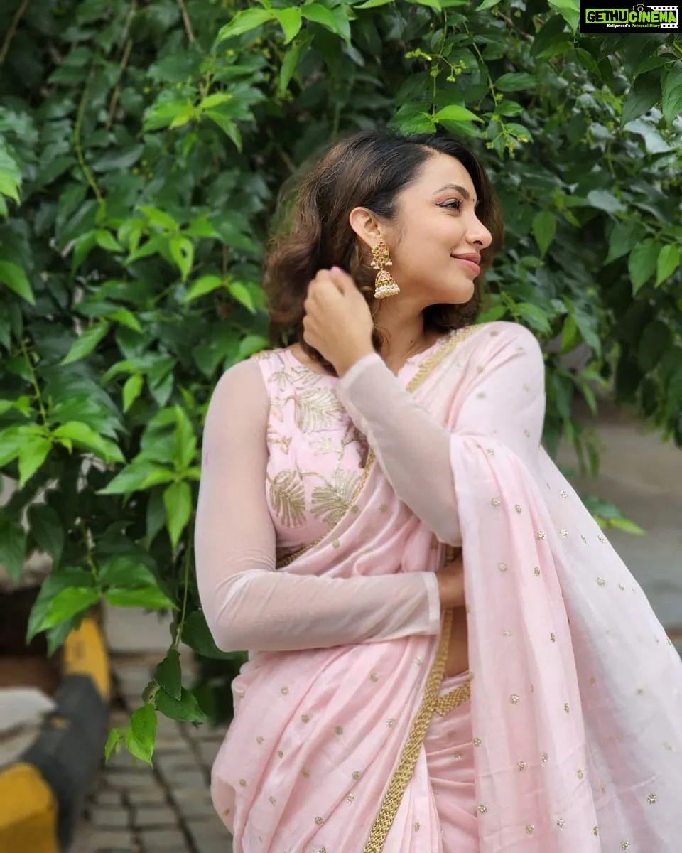 Tejaswi Madivada Instagram - Some beautiful heart is content kinda things. @manish_wta @shilpa_su @maahisri @poojabalajigari @madhurisiddamsetty