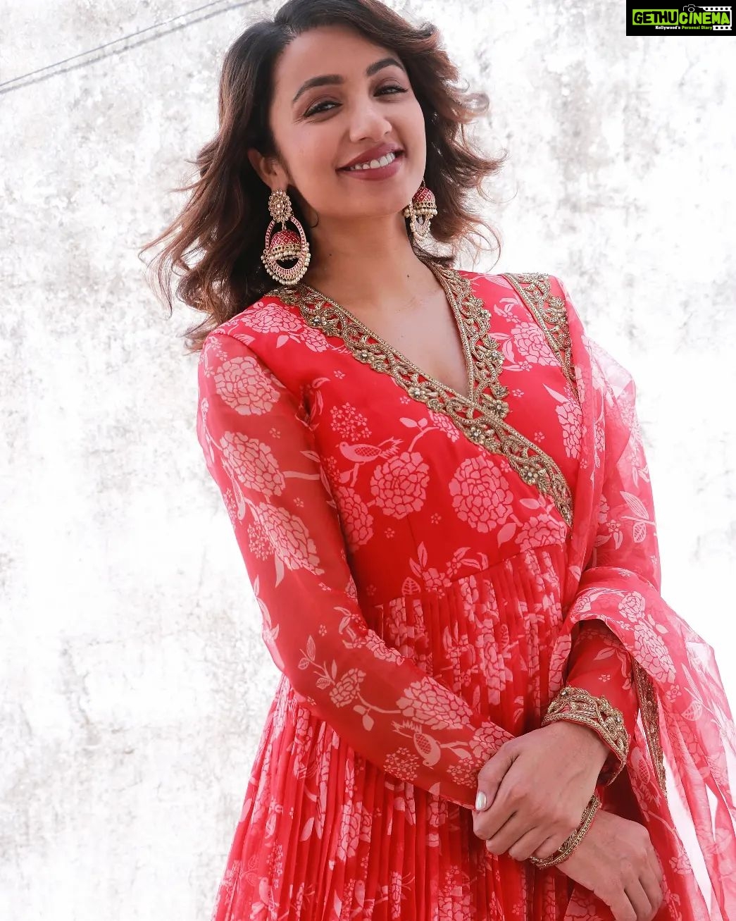 Tejaswi Madivada Instagram - One for all the love from all of you and im thankful for it @olivesbysashi.in @reshma_stylist @thetrinkaholic Photography @romantic_boy_nitin