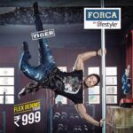 Tiger Shroff Instagram - My kind of casual, my kind of denims. 💪 #TigerForForca #TestedbyTiger Shop @lifestylestores / lifestylestores.com
