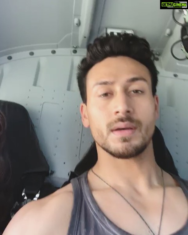 Tiger Shroff Instagram - Thank you for always loving like you do Delhi! Lots of love back ❤❤❤🙏 #baaghi2onmarch30 @dishapatani