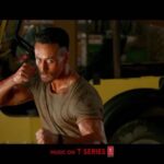 Tiger Shroff Instagram - #Repost @teamtigershroff - 4 Days until #BAAGHI2 hit cinemas! 🎉💃🏻❤️ get tickets 🎟 - (link in bio) - #Baaghi2in4Days @dishapatani @khan_ahmedasas #SajidNadiadwala @nadiadwalagrandson @foxstarhindi @wardakhannadiadwala @tseries.official #Baaghi2onMarch30 #Baaghi2
