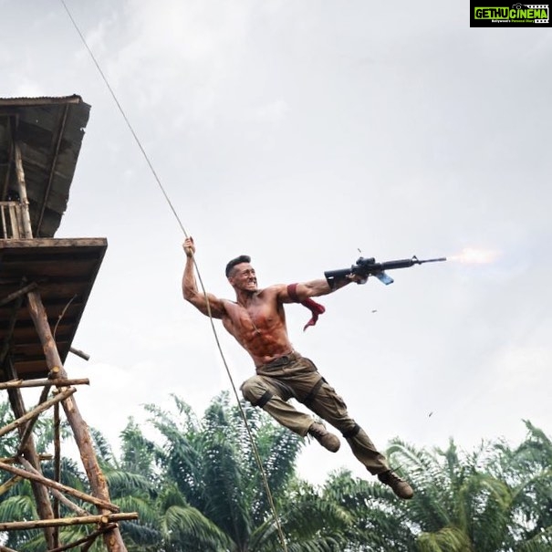 Tiger Shroff Instagram - Went through some rigorous training to make this happen! Witness Action of #Baaghi2 out at 9 PM! #GetReadyToFight 👊🏼 @DishaPatani #SajidNadiadwala @khan_ahmedasas @Nadiadwalagrandson @FoxStarHindi @WardaKhanNadiadwala #Baaghi2onMarch30