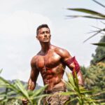 Tiger Shroff Instagram - #GetReadyToFight 🔥 Action of #Baaghi2 coming today! @DishaPatani #SajidNadiadwala @khan_ahmedasas @Nadiadwalagrandson @FoxStarHindi #Baaghi2onMarch30