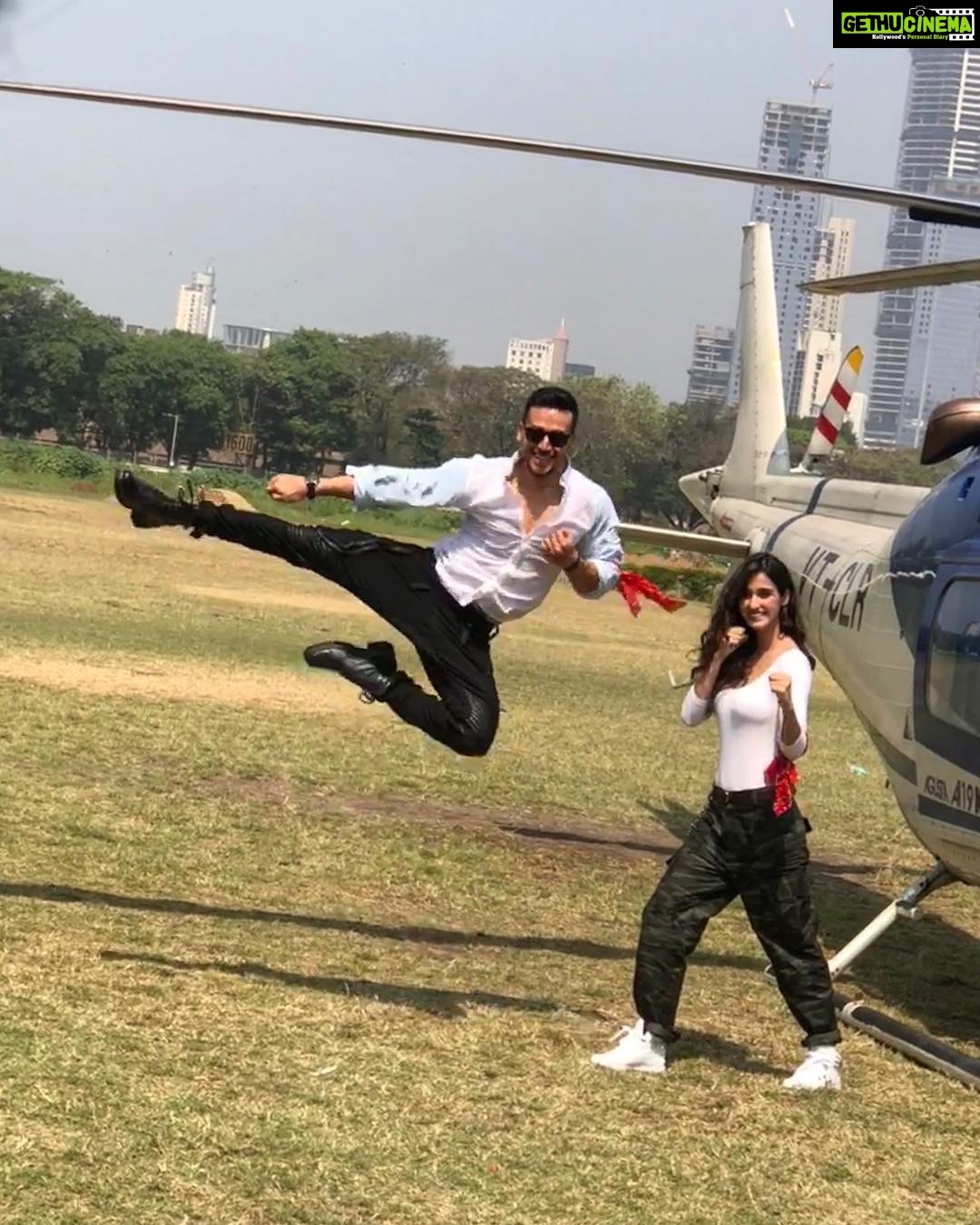 Tiger Shroff Instagram - You guys got us flying, all over again. 😊❤️ #thanksforthelove #baaghis #baaghi2trailer out at #3PM @dishapatani #sajidnadiadwala @khan_ahmedasas @nadiadwalagrandson @foxstarhindi @tseries.official