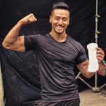 Tiger Shroff Instagram – Challenge accepted @varundvn @anushkasharma 😊 YES, that’s a Pad in my hand and there’s nothing to be ashamed about. It’s natural! #Period.

P.S congratulations @akshaykumar sir @sonamkapoor @radhikaofficial, looking forward seeing your superheroic performance this friday!

I further nominate @shraddhakapoor @khan_ahmedasas @remodsouza @sabbir24x7 and everyone out there seeing this post to take up the #PadManChallenge.

Copy, Paste this and Challenge your friends to take a photo with a Pad!
