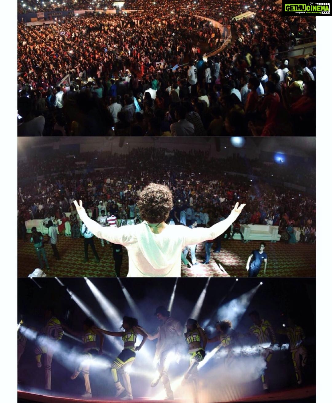Tiger Shroff Instagram - Nagpur, you were beyond awesome... thank you for all the love! #whatanamazingaudience #bighug #lotsoflove #beparwah #concert #nagpur #munnamichael #21stjuly