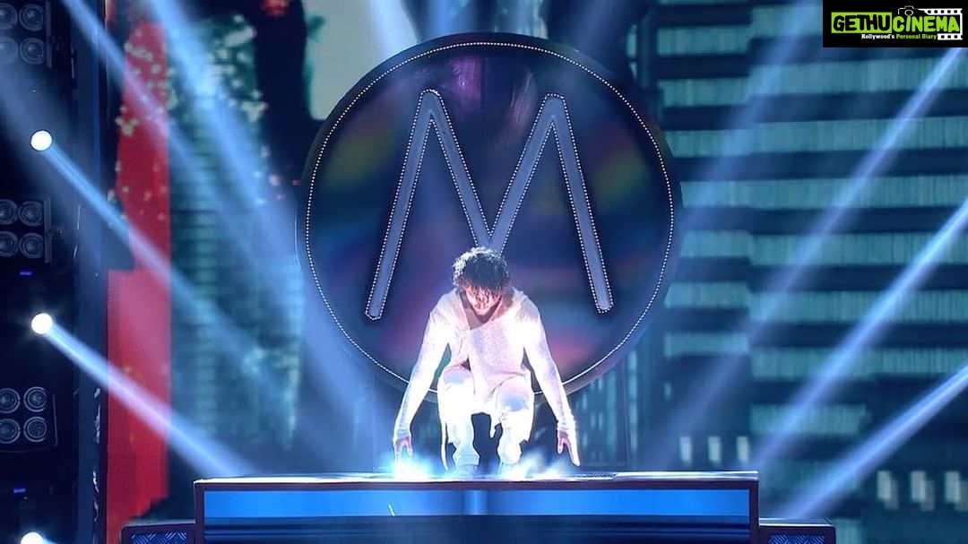 Tiger Shroff Instagram - Guys make sure you watch out for #MainHoonMichael #GrandFinale #DanceRealityShow @zeecinema @andpicturesin