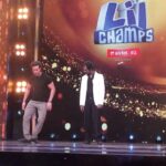 Tiger Shroff Instagram - @nawazuddin._siddiqui sir matching me every step! Theres nothing he cant do! Have u guys seen #swag yet? #onset #lilchamps #munnamichaelon21stjuly