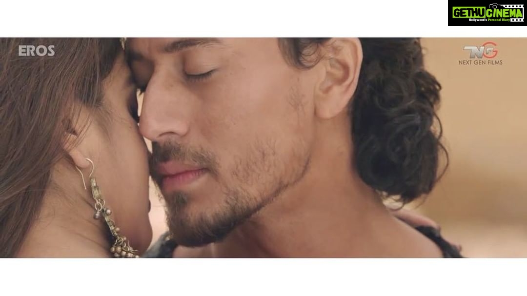 Tiger Shroff Instagram - #PyarHo #MunnaMichael
