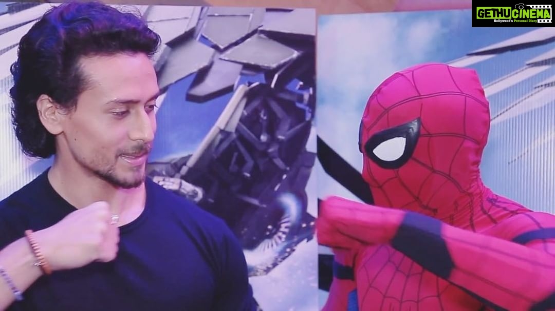 Tiger Shroff Instagram - So excited to be the voice of my favourite Superhero, #SpiderMan in Hindi for Spider-Man:Homecoming. Hitting the theatres on July 7,2017. Let's Kill It @sonypicturesin! 🤗 - #SpiderManHomecoming #AapkaApnaHero #July7