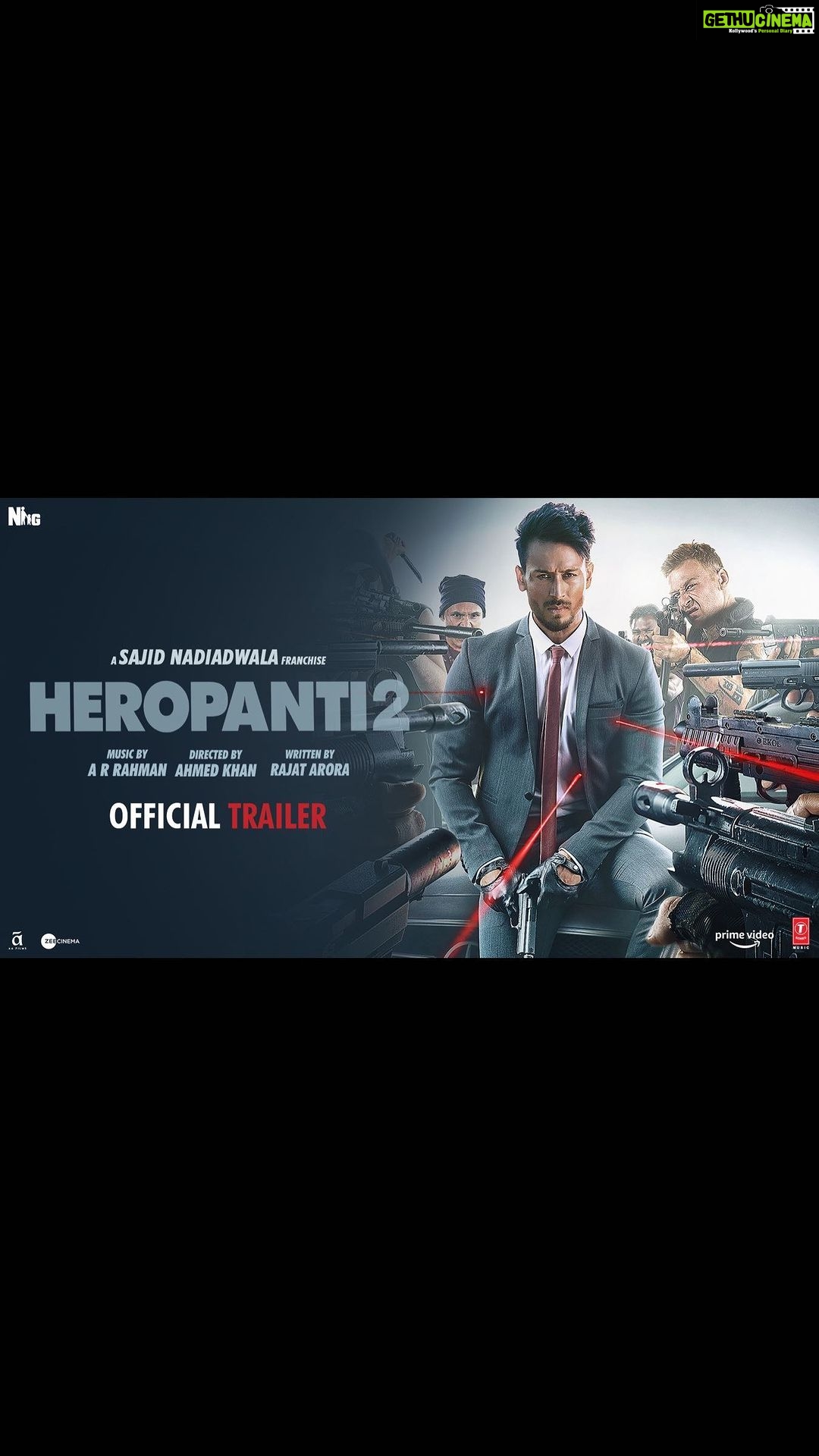 Tiger Shroff Instagram - Babloo dhundne se nahi... Qismat se milta hain.. 💯 Double the action, double the drama, double the entertainment, double the Heropanti 😎 Aur aapki qismat hain achi kyuki aarha hoon mai milne aapse iss Eid #SajidNadiadwala‘s #Heropanti2 Directed by @khan_ahmedasas Trailer out Now 💥 @tarasutaria @nawazuddin._siddiqui @arrahman @rajat__aroraa @nadiadwalagrandson @wardakhannadiadwala @tseries.official