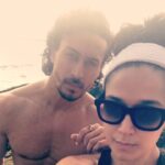 Tiger Shroff Instagram - #MunnaMichael #onset #withmyboss @kishushroff
