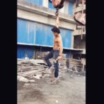 Tiger Shroff Instagram - #dabbooratnanicalendar2017 #bts #superheropanti #onaconstructionsite