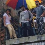 Tiger Shroff Instagram - Taking a breather before flying again from rooftop to rooftop. Blessed to be in the land of lord shiva! #Varanasi
