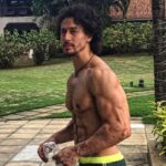 Tiger Shroff Instagram - #timetosuitup #afjincinemas