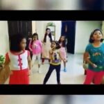 Tiger Shroff Instagram - I don't think anyone can beat these cute little adorbs! You guys are the superheroes of #BeatPeBootyChallenge! 😉 @jacquelinef143 @remodsouza