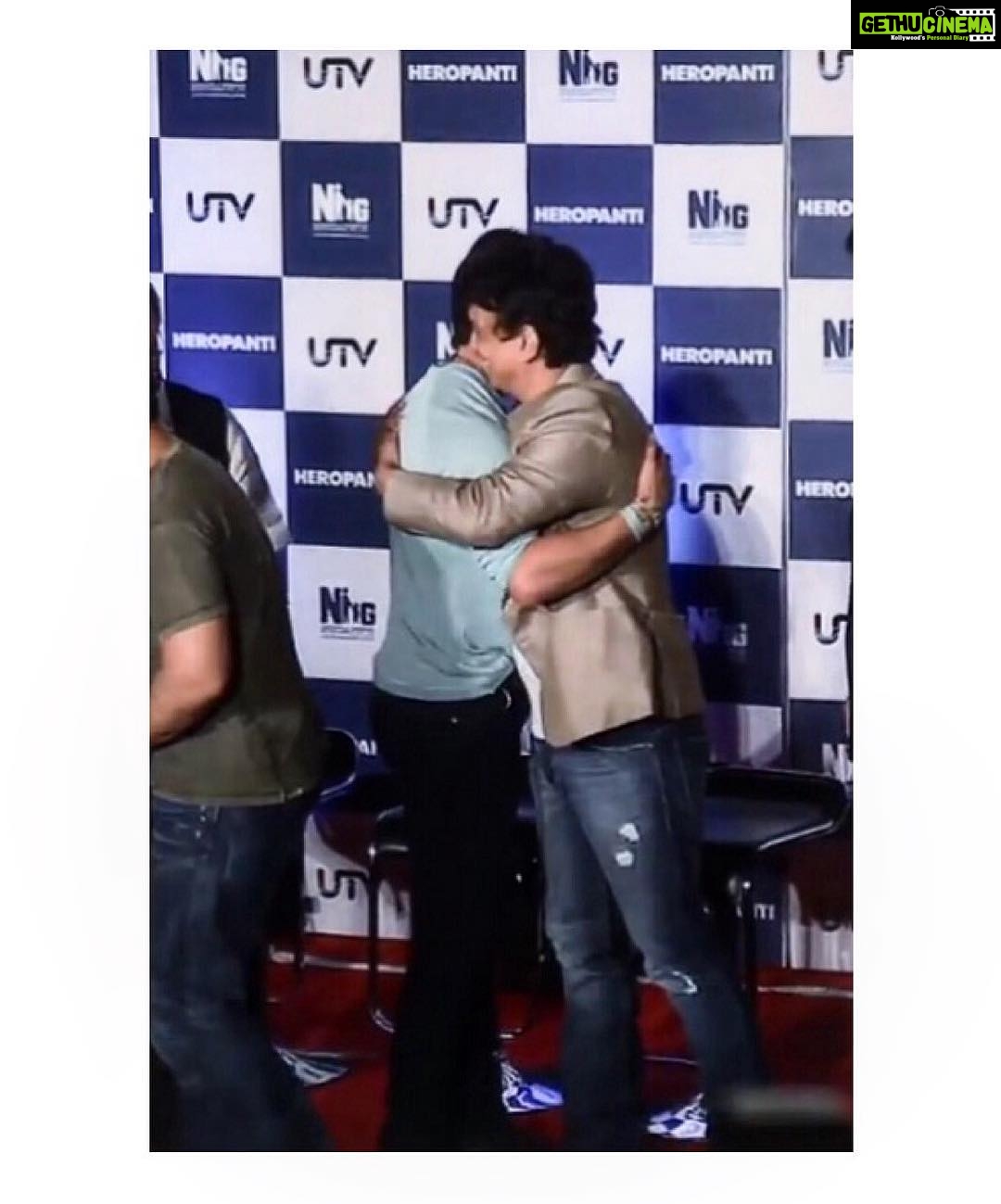 Tiger Shroff Instagram - Thank you for giving me a new life. Thank you for taking a risk. Thank you for putting up with my childish restlessness as though I were your own son. You've always been more than a mentor and a guide. Thank you for supporting me even when I was wrong. Thank you for letting me learn through my mistakes. Love you #sajid sir thank you for being there. @wardakhannadiadwala @nadiadwalagrandson #sajidnadiadwala