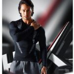 Tiger Shroff Instagram - When in doubt, envision the finish line and push yourself to it's extreme. #rememberwhyyoustarted @hrxbrand