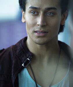 Tiger Shroff Instagram - #Repost @teamtigershroff ・・・ We ❤️ you @TigerJackieShroff #TigerShroff ☺️