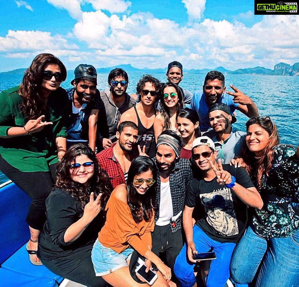 Tiger Shroff Instagram - Baaghi beautyyyy #Repost @shraddhakapoor ・・・ Making memories #Baaghi @tigerjackieshroff