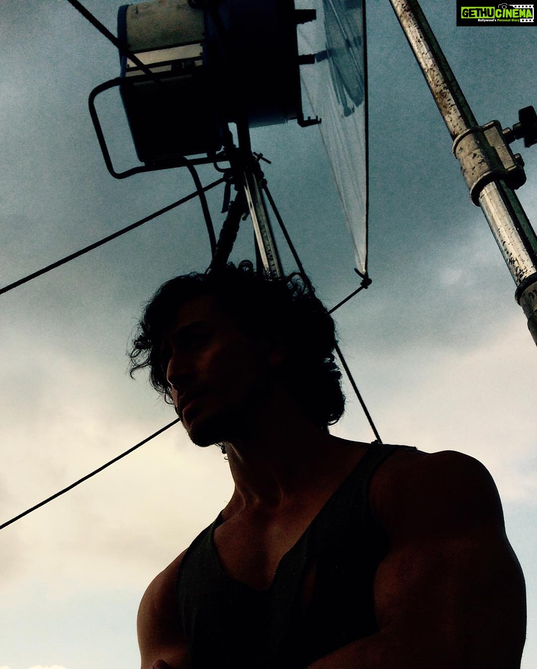 Tiger Shroff Instagram - Its all for love... #baaghi #climaxaction #warriorspride #rebelsforlove @sabbir24x7