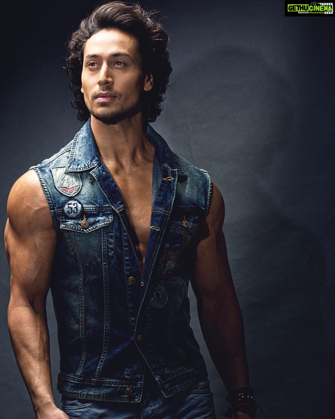 Tiger Shroff Instagram - #baaghi #biggestsched #biggestchallenge #focus #havingnolimitationasalimitation #brucelee