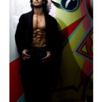Tiger Shroff Instagram – Become your own hero… #superheromode #aflyingjatt #artofmotion