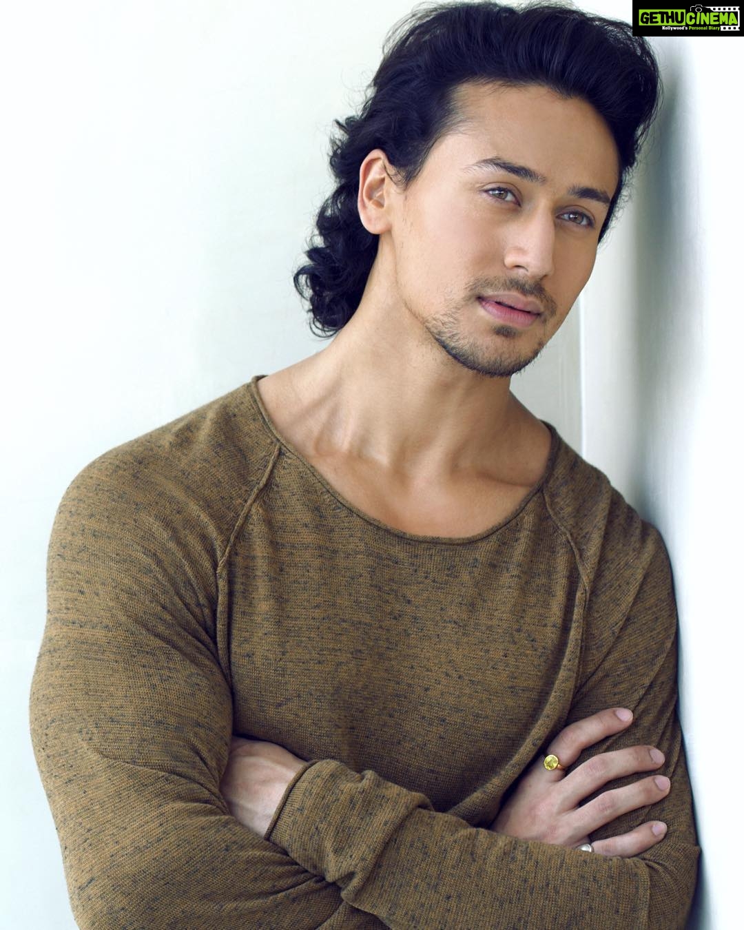 Baaghi 3: Post Gully Boy's Murad & Moeen, Vijay Varma & Tiger Shroff Are  The New Buddies In B'Town
