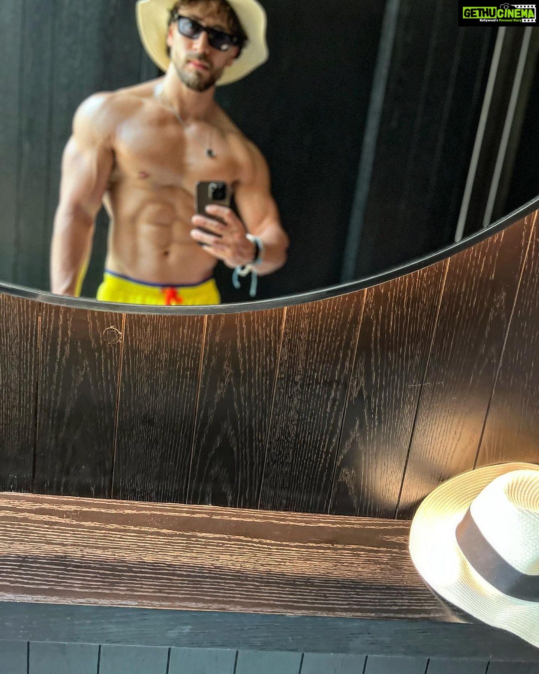 Tiger Shroff Instagram - Borrowed the hat 👒felt cute might delete later🐯
