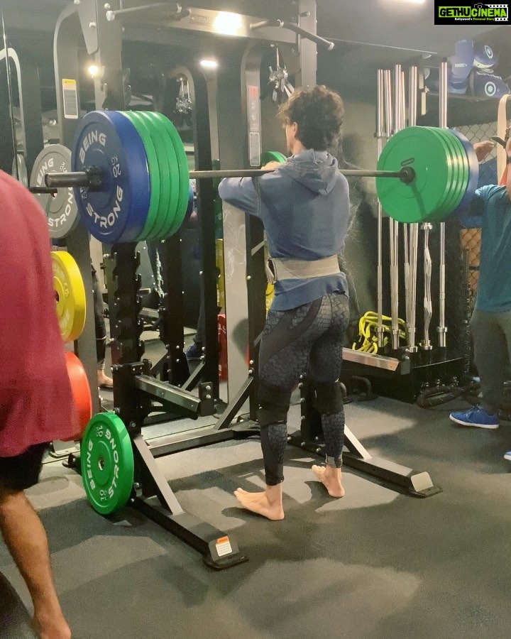 Tiger Shroff Instagram - 140 kgs and counting…So so inspired to get stronger and go beyond my limits thanks to #mirabaichanu what a performance! 💥❤️🔥go team india! #tokyoolympics @mmamatrixgym @mirabai_chanu