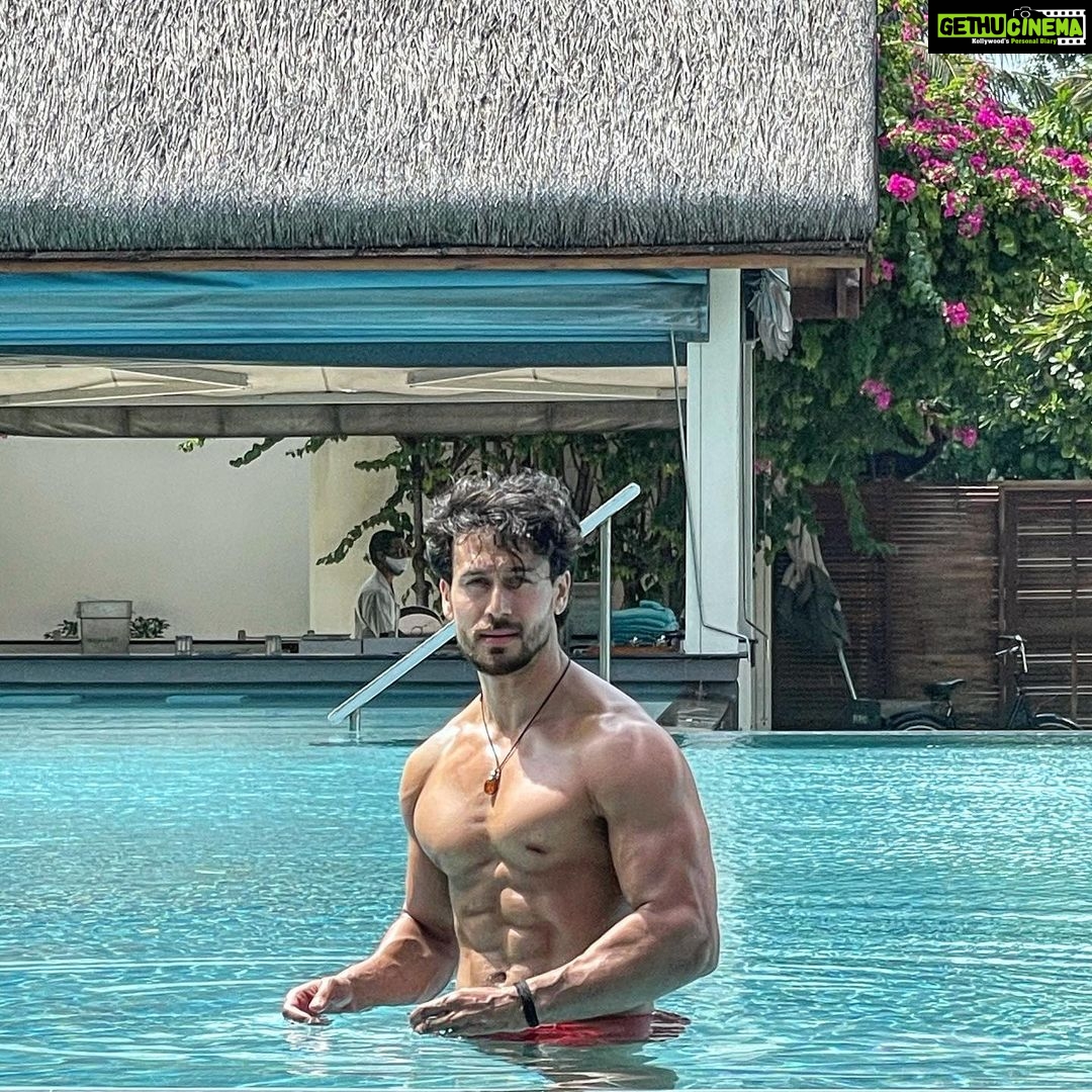 Tiger Shroff Instagram - If every sunday could be like ☀️🌊