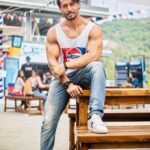 Tiger Shroff Instagram - Trying my cool face 😎😜 just nowhere close to being as cool as my #pepsi @pepsiindia