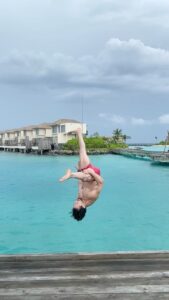 Tiger Shroff Instagram - Other than my red shorts everything else in this frame is a sight for sore eyes😍🌏❤️ @intercontinental_maldives #intercontinentallife #intercontinentalmaldives #unbelievableexperience