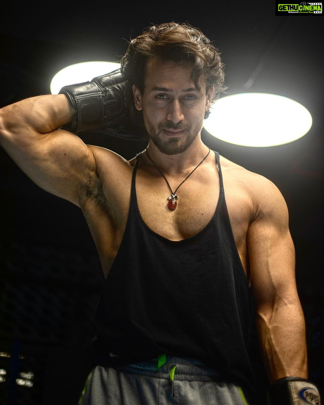 Tiger Shroff Instagram - 🍦got my eyes on you.