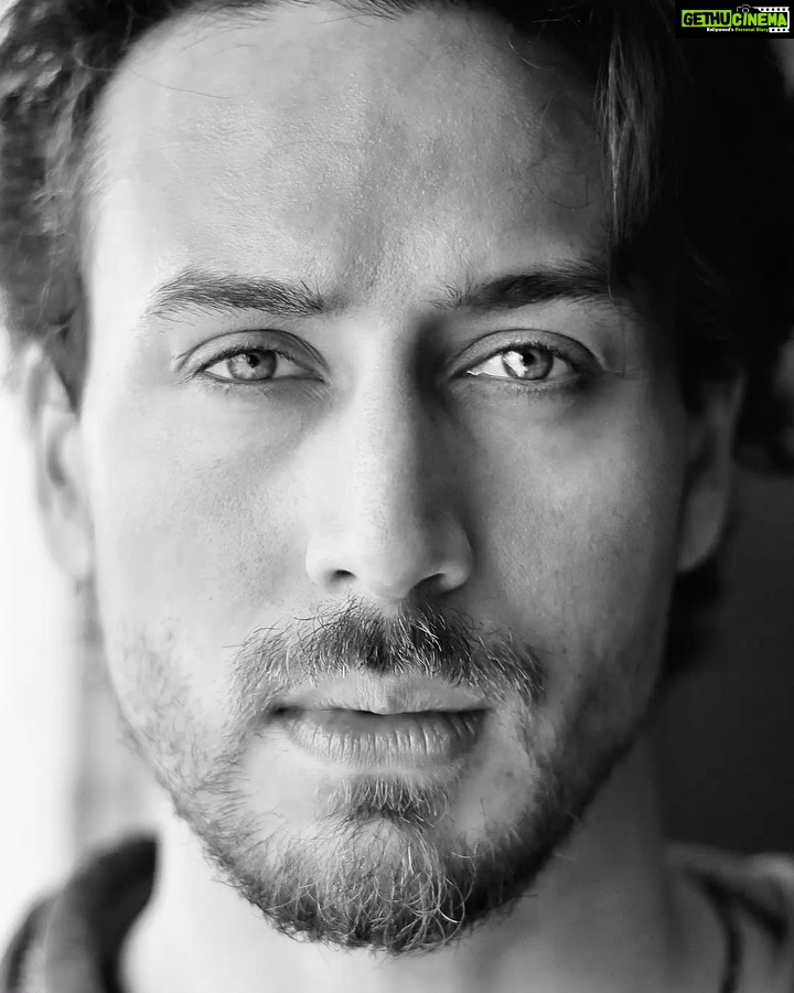 Tiger Shroff Instagram - 5 days to go #YouAreUnbelievable