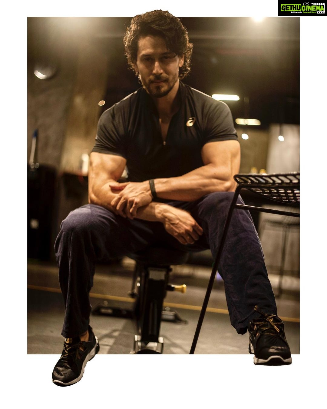 Tiger Shroff Instagram - Stylishly stepping towards a sustainable future with ASICS. Introducing the Edo Era Tribute Pack, the all new ASICS collection made from recycled PET bottles. To know more visit the asics.com #EDOERATRIBUTE #ASICS #ASICSIN