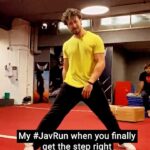 Tiger Shroff Instagram - Kick-starting my day the right way. Show me your start to the day with the #JavRun challenge only on #youtubeshorts @neeraj____chopra @youtubeindia #Sponsorship #YouTubeShorts #JavRun