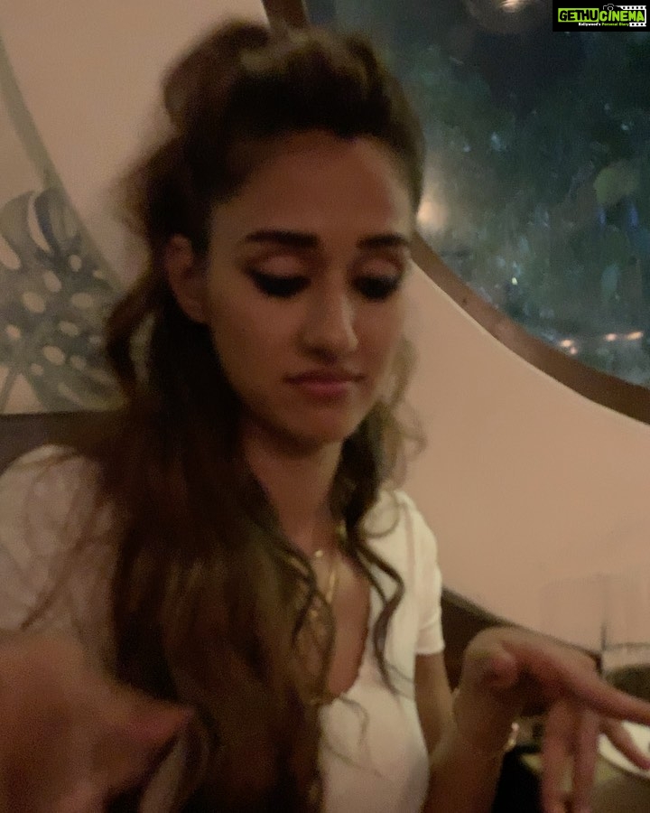 Tiger Shroff Instagram - 3 waffles and 3 pancakes later 😂...happy birthday rockstar❤️ @dishapatani