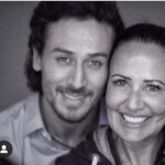 Tiger Shroff Instagram - Just like every other day❤️❤️❤️so lucky to have you mommyyy #mothersday