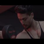 Tiger Shroff Instagram - Always grateful for your love and support. Family of 3 million on @helo_indiaofficial . For more updates follow my verified account Tiger Shroff on Helo now. Stay safe everyone, stay home and stay happy