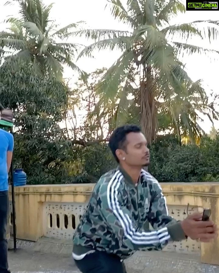 Tiger Shroff Instagram - My shades please, last shot #baaghi3 ❤️👊