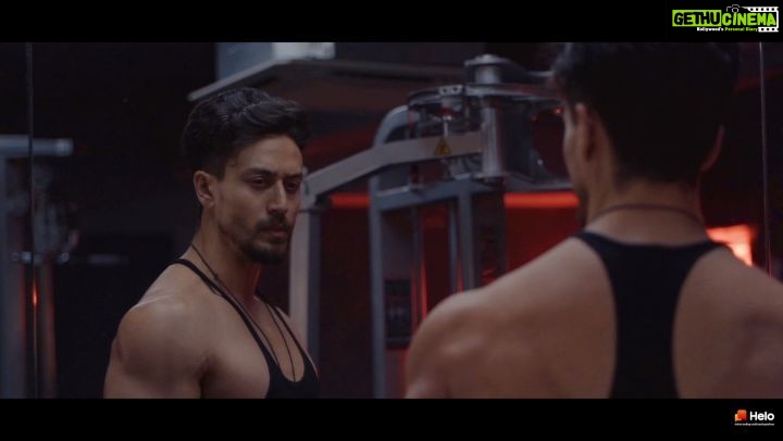 Tiger Shroff Instagram - Hey Guys! Want to know more about fitness, health tips and my movies? Then join me on @helo_indiaofficial Coz Fit hai to Hit hai💪🏻💪🏻 . Download the Helo app and follow me, let's learn share and grow together. .