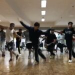 Tiger Shroff Instagram - Heres a rehearsal clip of one of my fav blocks in #jaijaishivshankar...had to really push myself to forget dance, even stand in the same frame as @hrithikroshan sir. Thank you @boscomartis, @caesar2373 @ankan_sen7 @sahil_m_khan7official @vijaya_kriti And @itssiddharthanand #blessed #100millandcounting ❤ #warincinemas