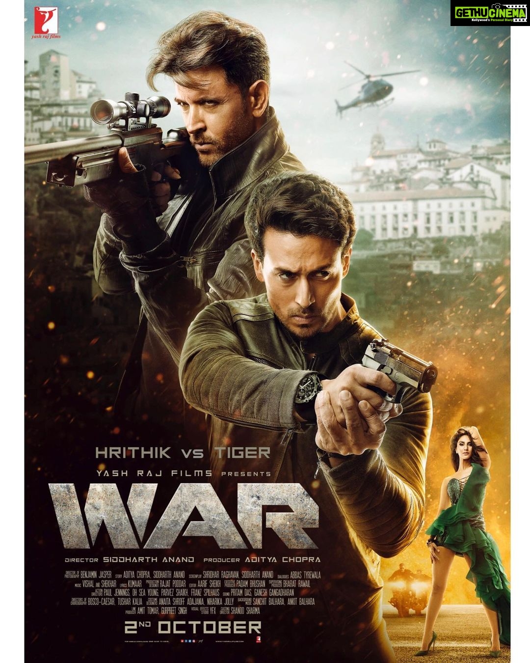 Tiger Shroff Instagram - Let's see you try to win this #WAR! In cinemas on 2nd October #TeamTiger #HrithikvsTiger @hrithikroshan @_vaanikapoor_ @itssiddharthanand @yrf