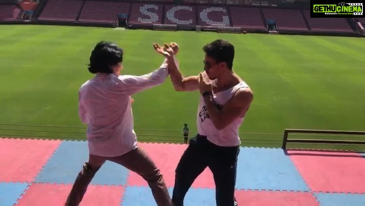 Tiger Shroff Instagram - A little last minute prep before our climax action #freestyle #soty2 #incinemasnow