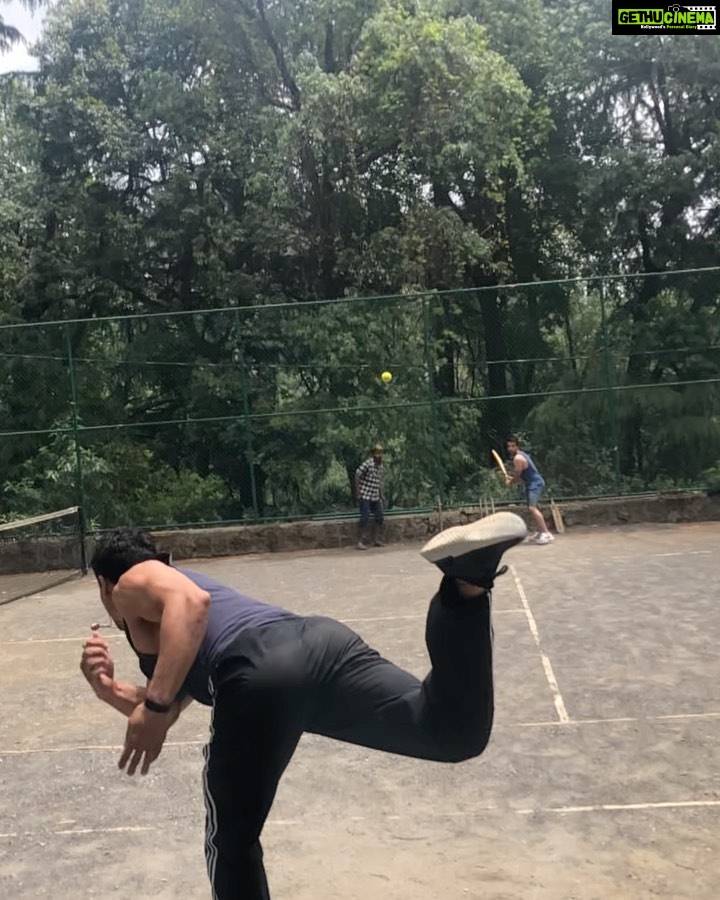 Tiger Shroff Instagram - Happy birthday @punitdmalhotra! Keep hitting it out of the park! 👏👏👏🔥🔥🔥🔥❤❤❤