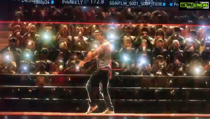 Tiger Shroff Instagram - Reactions like these from my director and choreographer...aur kya chahiye❤🙏 @punitdmalhotra @adil_choreographer #soty2