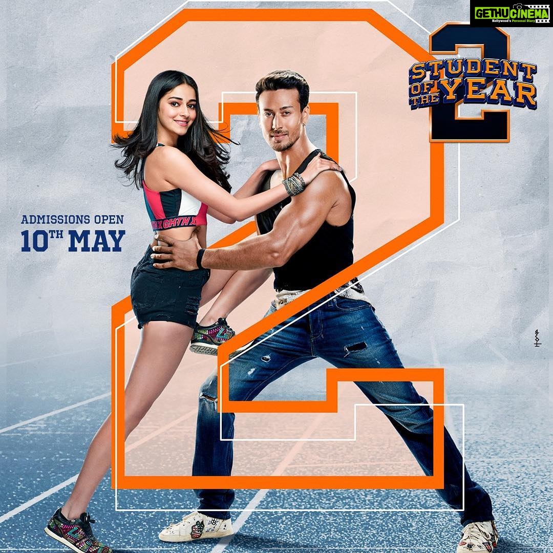 Tiger Shroff Instagram - For all the love you have given and continue to give to #Fakira, thank you! #4DaysToSOTY2 @karanjohar @apoorva1972 @tarasutaria @ananyapanday @punitdmalhotra @dharmamovies @foxstarhindi @zeemusiccompany #SOTY2