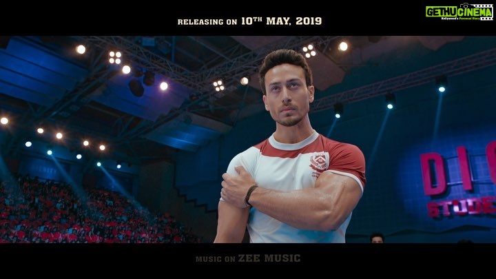 Tiger Shroff Instagram - Pishori ka fukra ya St.Teresa ka dude - it will all be decided soon! #SOTY2Chapters @karanjohar @apoorva1972 @tarasutaria @ananyapanday @punitdmalhotra @dop007 @dharmamovies @foxstarhindi @zeemusiccompany #SOTY2