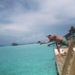 Tiger Shroff Instagram - Thats what happens when you eat icecream all week... crashlanding #bellyflop #wipeout #🤮🙈
